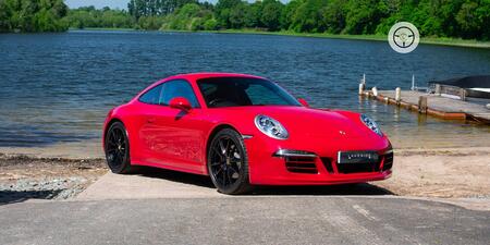 PORSCHE 911